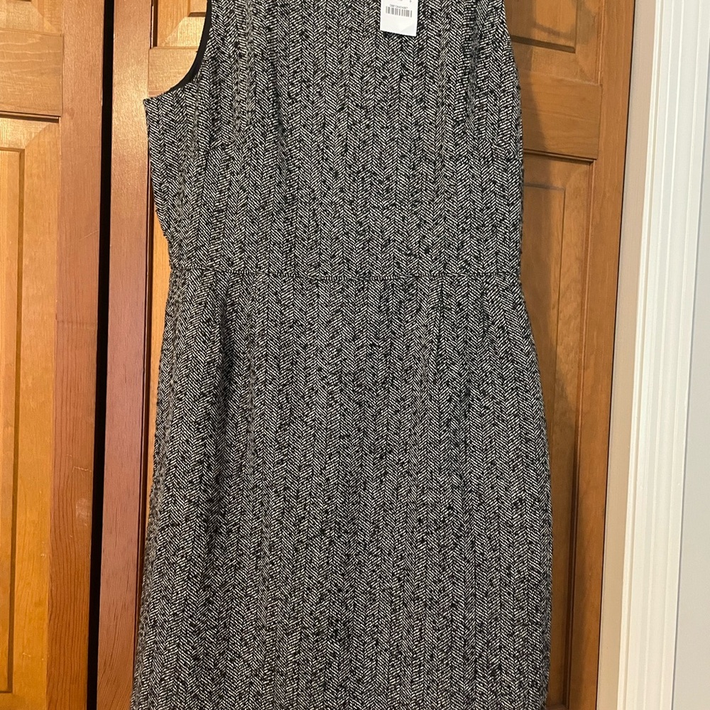 J. Crew Black and White Sheath Mini Dress Sleeveless Crew Neck